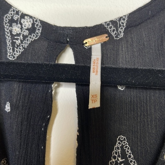 Free People Embroidered Bell Sleeve Top XS - Picture 4 of 6